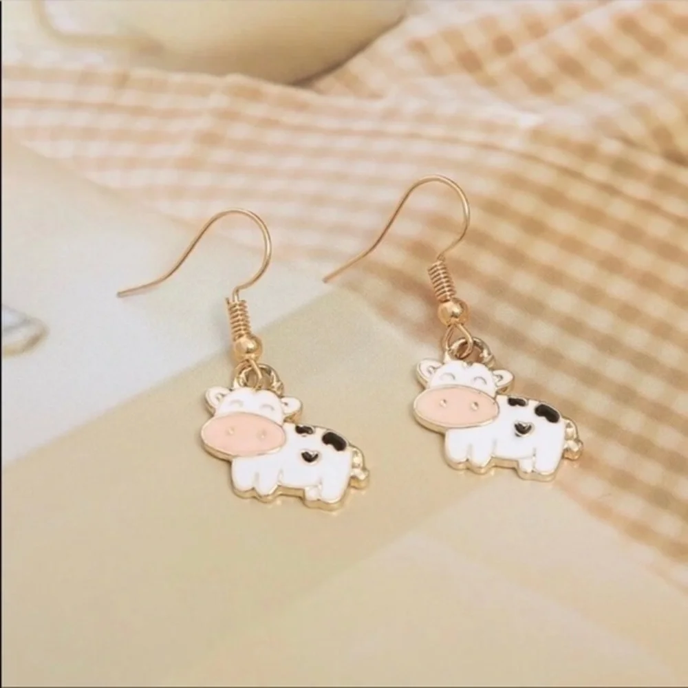 3/$30 💛 Cow Charm Earrings